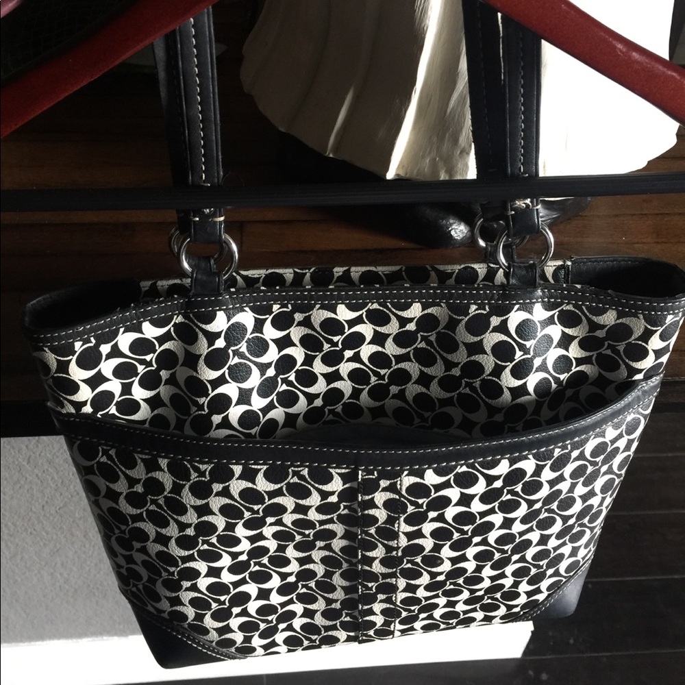 Coach Handbag - Picture 3 of 6